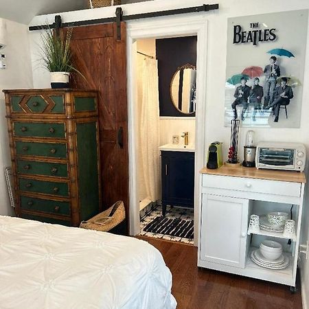 Adorable 1 Bedroom Cottage New York Dış mekan fotoğraf