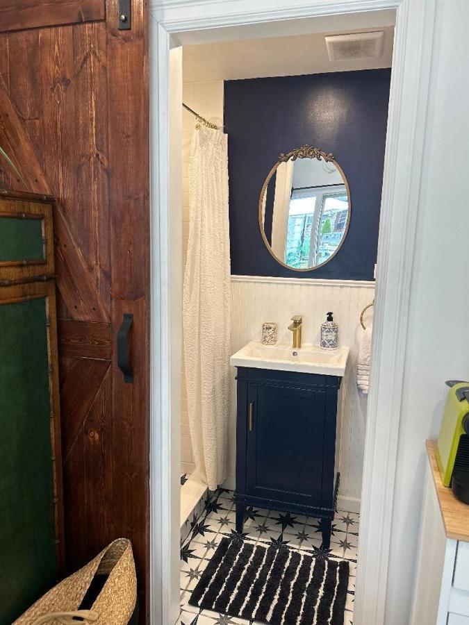 Adorable 1 Bedroom Cottage New York Dış mekan fotoğraf