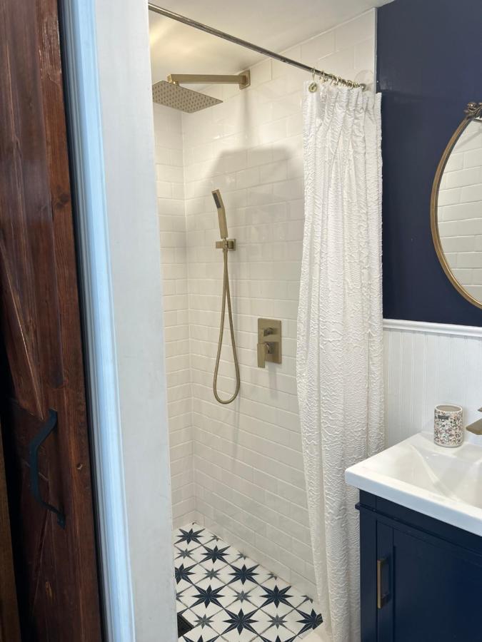 Adorable 1 Bedroom Cottage New York Dış mekan fotoğraf